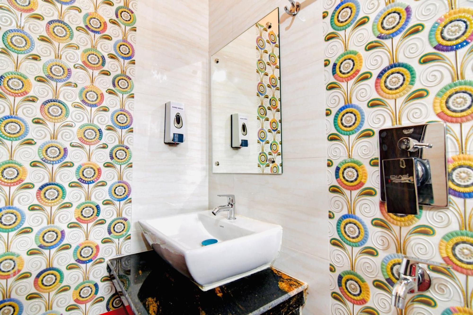 Hotel Kanan Inn Kalkuta Zewnętrze zdjęcie
