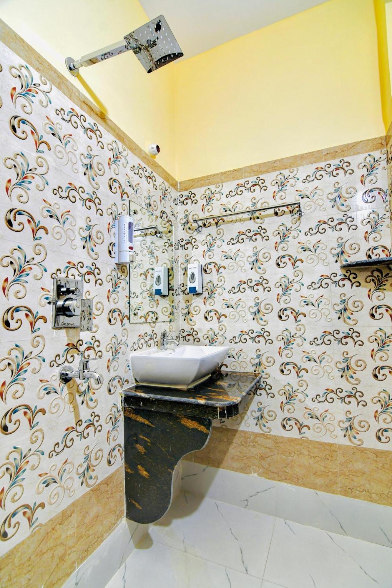 Hotel Kanan Inn Kalkuta Zewnętrze zdjęcie